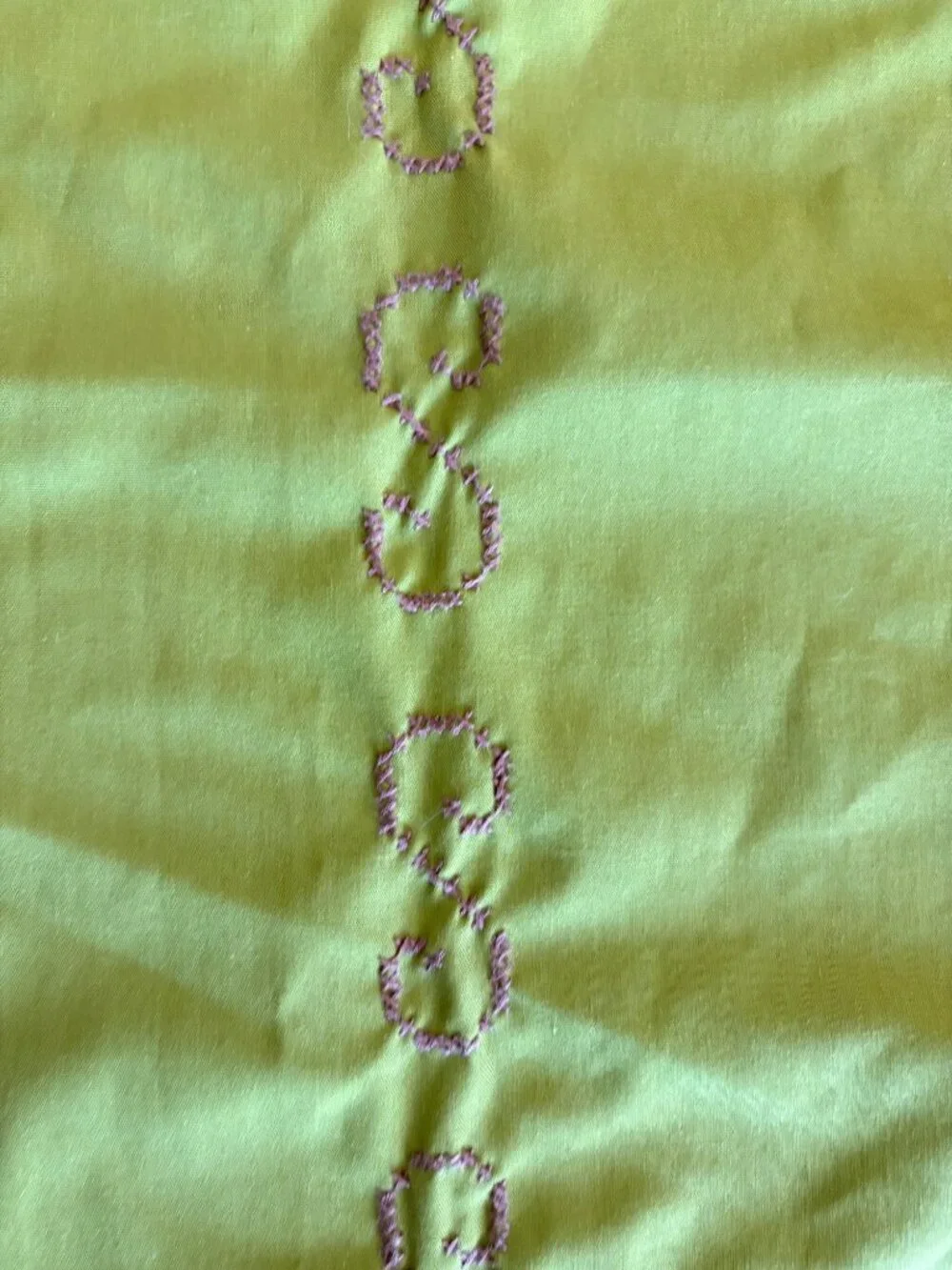 Vtg Hand Embroidered Avocado Green Tablecloth Oval 82 x 56 MCM Grapevine